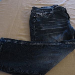 Rhythm in Blues Wrinkle/Contrast Stitch Capri